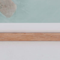 The Poster Club（ポスタークラブ）は、デンマーク・コペンハーゲンを拠点とするオンラインショップで、北欧デザインの高品質なポスターやアートプリントを専門に取り扱っています。新進気鋭の若手アーティストから世界的に活躍する作家まで、多彩なラインナップが魅力。北欧のライフスタイル、ファッション、インテリアデザインのトレンドを取り入れたミニマルで洗練された作品は、シンプルで上質な空間に自然と溶け込みます。ナチュラルインテリアや韓国風の部屋づくり、和モダンテイストにも調和し、アートを取り入れた暮らしを提案。世界中のインテリア雑誌やデザインメディアにも多数掲載されており、感度の高いユーザーからも厚い信頼を集めています。The Poster Clubは、アートプリントを通して日常に美とインスピレーションを届ける、北欧インテリア好きにおすすめのブランドです。