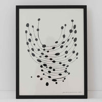 The Poster Club（ポスタークラブ）は、デンマーク・コペンハーゲンを拠点とするオンラインショップで、北欧デザインの高品質なポスターやアートプリントを専門に取り扱っています。新進気鋭の若手アーティストから世界的に活躍する作家まで、多彩なラインナップが魅力。北欧のライフスタイル、ファッション、インテリアデザインのトレンドを取り入れたミニマルで洗練された作品は、シンプルで上質な空間に自然と溶け込みます。ナチュラルインテリアや韓国風の部屋づくり、和モダンテイストにも調和し、アートを取り入れた暮らしを提案。世界中のインテリア雑誌やデザインメディアにも多数掲載されており、感度の高いユーザーからも厚い信頼を集めています。The Poster Clubは、アートプリントを通して日常に美とインスピレーションを届ける、北欧インテリア好きにおすすめのブランドです。