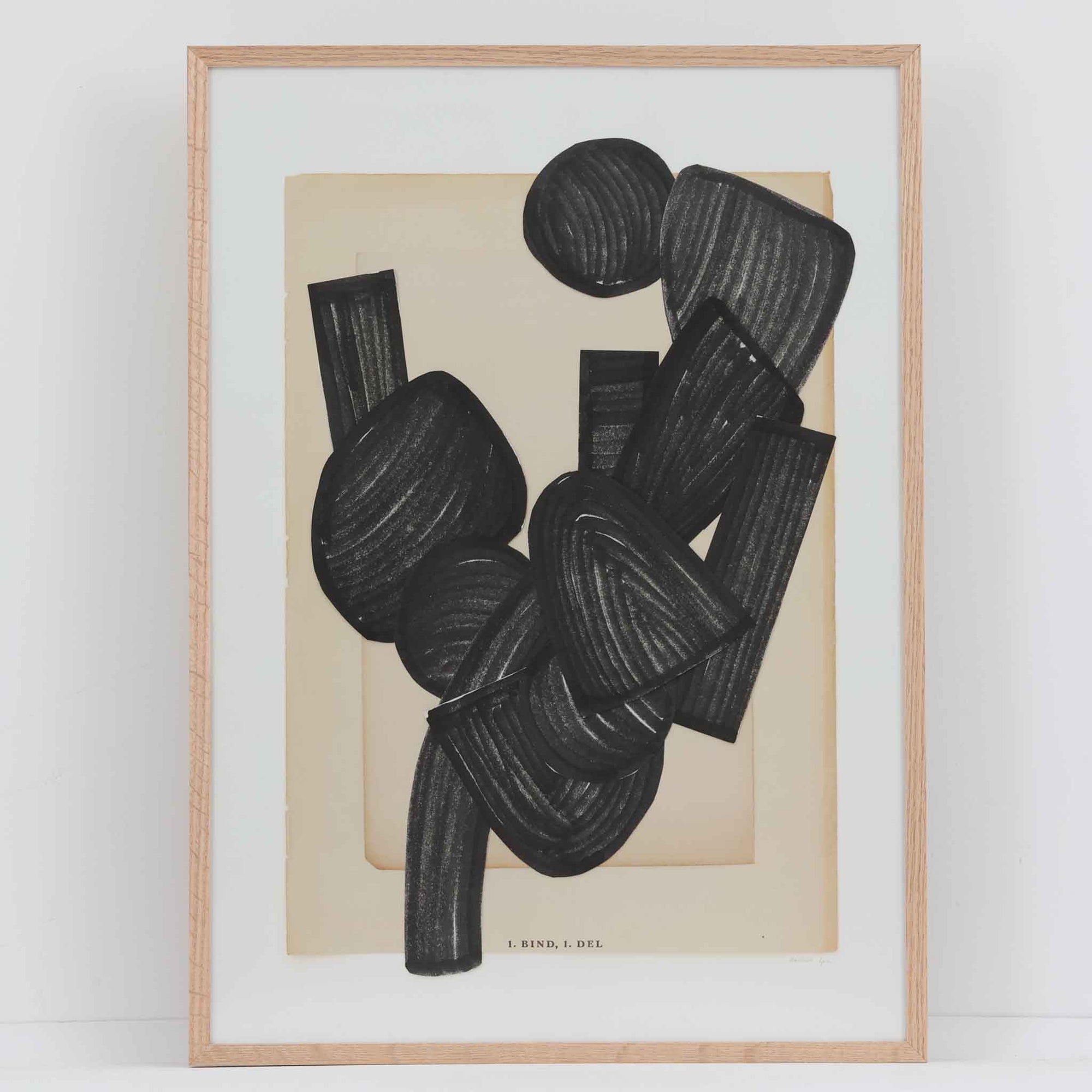 Atelier Cph（アトリエ・シーピーエイチ）は、デンマーク・コペンハーゲンを拠点とするデザインスタジオ兼アートブランドです。ミニマルで構築的なビジュアルを特徴とし、抽象アートやコラージュを中心としたアートポスターを多数手がけています。北欧デザインらしい洗練された感性とバランスの取れた構成美が魅力で、リビング、寝室、書斎、オフィスなど、あらゆる空間に調和と静けさをもたらします。幾何学的なモチーフを用いたアートは、ギャラリーウォールやモダンインテリアのアクセントにも最適。高品質な紙と印刷による仕上がりで、インテリアとしての完成度も高く評価されています。北欧アートポスター、現代アート、ミニマルデザイン、韓国インテリアなど、幅広いスタイルにマッチするスタイリッシュなアートを探している方におすすめです。