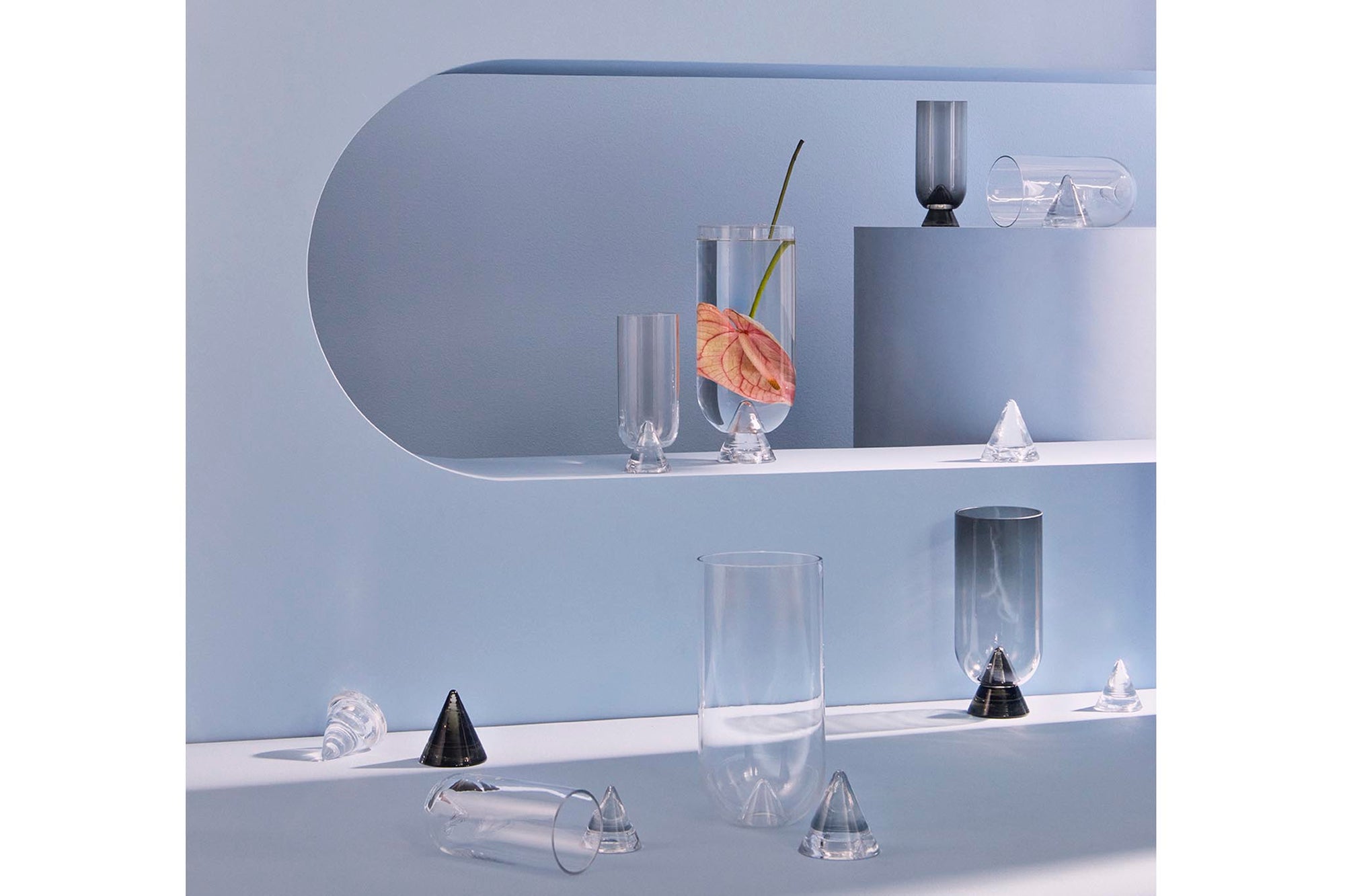 AYTMはGran Living ApSから派生したブランドです。Gran Livingは2004年にPerとKathrine Gran Hartvigsenによって設立されました。Gran Livingは主に北欧諸国の高級チェーン向けに製品を提供しており、デザインはもちろん、品質の細部にも最大限の注意を払って設計され、開発されています。