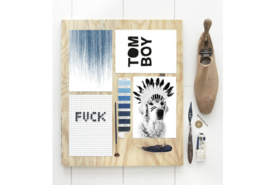 My Deer Art Shopは、「日常に、ほんの少しの物語を。」をコンセプトに、アートの持つ癒しと温もりを暮らしに届けるブランドです。愛らしい動物たちや幻想的な風景、心に残る言葉をモチーフに、イラストレーションやアートポスター、雑貨を展開。特に“鹿（Deer）”をブランドの象徴とし、静かで優しい世界観を大切にしています。ブランドの始まりは、自然と動物、そして小さな物語を描き続けてきたひとりのイラストレーターのアトリエでした。自身の描く作品が、見る人の心をそっと癒し、時には励ましになることを知り、2020年にMy Deer Art Shopとしてオンラインショップを立ち上げました。手に取った人が、作品に込められた物語やぬくもりを感じられるよう、一点一点に心を込めて制作しています。