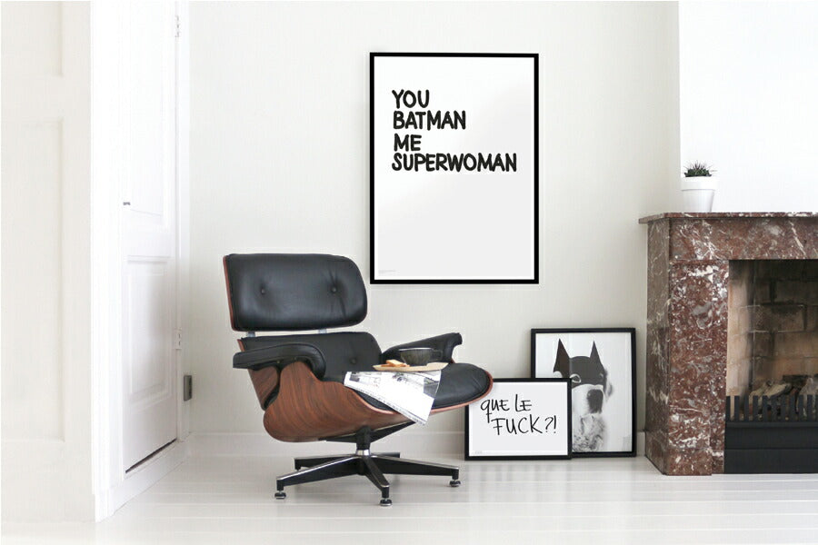 My Deer Art Shopは、「日常に、ほんの少しの物語を。」をコンセプトに、アートの持つ癒しと温もりを暮らしに届けるブランドです。愛らしい動物たちや幻想的な風景、心に残る言葉をモチーフに、イラストレーションやアートポスター、雑貨を展開。特に“鹿（Deer）”をブランドの象徴とし、静かで優しい世界観を大切にしています。ブランドの始まりは、自然と動物、そして小さな物語を描き続けてきたひとりのイラストレーターのアトリエでした。自身の描く作品が、見る人の心をそっと癒し、時には励ましになることを知り、2020年にMy Deer Art Shopとしてオンラインショップを立ち上げました。手に取った人が、作品に込められた物語やぬくもりを感じられるよう、一点一点に心を込めて制作しています。