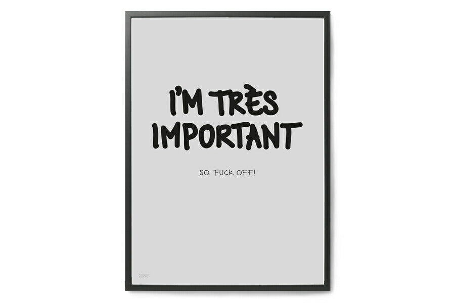 My Deer Art Shopは、「日常に、ほんの少しの物語を。」をコンセプトに、アートの持つ癒しと温もりを暮らしに届けるブランドです。愛らしい動物たちや幻想的な風景、心に残る言葉をモチーフに、イラストレーションやアートポスター、雑貨を展開。特に“鹿（Deer）”をブランドの象徴とし、静かで優しい世界観を大切にしています。ブランドの始まりは、自然と動物、そして小さな物語を描き続けてきたひとりのイラストレーターのアトリエでした。自身の描く作品が、見る人の心をそっと癒し、時には励ましになることを知り、2020年にMy Deer Art Shopとしてオンラインショップを立ち上げました。手に取った人が、作品に込められた物語やぬくもりを感じられるよう、一点一点に心を込めて制作しています。