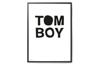 My Deer Art Shopは、「日常に、ほんの少しの物語を。」をコンセプトに、アートの持つ癒しと温もりを暮らしに届けるブランドです。愛らしい動物たちや幻想的な風景、心に残る言葉をモチーフに、イラストレーションやアートポスター、雑貨を展開。特に“鹿（Deer）”をブランドの象徴とし、静かで優しい世界観を大切にしています。ブランドの始まりは、自然と動物、そして小さな物語を描き続けてきたひとりのイラストレーターのアトリエでした。自身の描く作品が、見る人の心をそっと癒し、時には励ましになることを知り、2020年にMy Deer Art Shopとしてオンラインショップを立ち上げました。手に取った人が、作品に込められた物語やぬくもりを感じられるよう、一点一点に心を込めて制作しています。