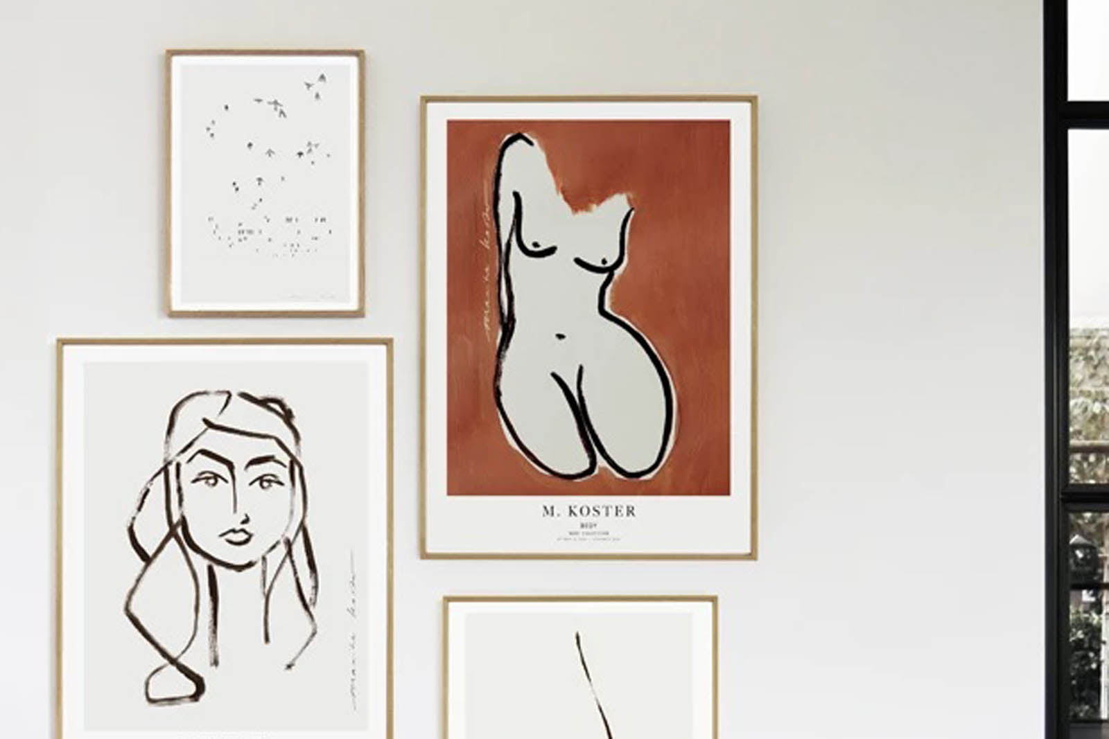 My Deer Art Shopは、「日常に、ほんの少しの物語を。」をコンセプトに、アートの持つ癒しと温もりを暮らしに届けるブランドです。愛らしい動物たちや幻想的な風景、心に残る言葉をモチーフに、イラストレーションやアートポスター、雑貨を展開。特に“鹿（Deer）”をブランドの象徴とし、静かで優しい世界観を大切にしています。ブランドの始まりは、自然と動物、そして小さな物語を描き続けてきたひとりのイラストレーターのアトリエでした。自身の描く作品が、見る人の心をそっと癒し、時には励ましになることを知り、2020年にMy Deer Art Shopとしてオンラインショップを立ち上げました。手に取った人が、作品に込められた物語やぬくもりを感じられるよう、一点一点に心を込めて制作しています。