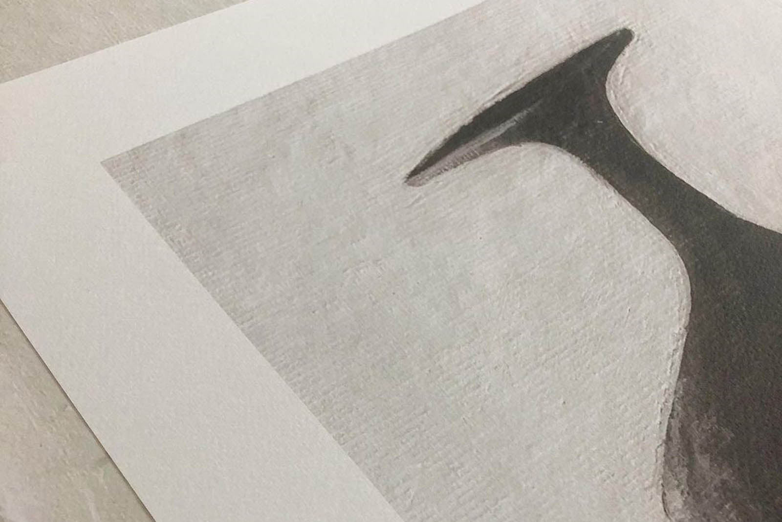 My Deer Art Shopは、「日常に、ほんの少しの物語を。」をコンセプトに、アートの持つ癒しと温もりを暮らしに届けるブランドです。愛らしい動物たちや幻想的な風景、心に残る言葉をモチーフに、イラストレーションやアートポスター、雑貨を展開。特に“鹿（Deer）”をブランドの象徴とし、静かで優しい世界観を大切にしています。ブランドの始まりは、自然と動物、そして小さな物語を描き続けてきたひとりのイラストレーターのアトリエでした。自身の描く作品が、見る人の心をそっと癒し、時には励ましになることを知り、2020年にMy Deer Art Shopとしてオンラインショップを立ち上げました。手に取った人が、作品に込められた物語やぬくもりを感じられるよう、一点一点に心を込めて制作しています。