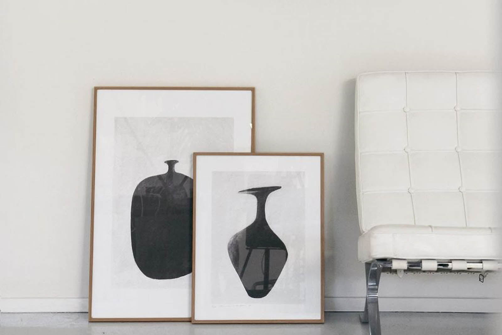 My Deer Art Shopは、「日常に、ほんの少しの物語を。」をコンセプトに、アートの持つ癒しと温もりを暮らしに届けるブランドです。愛らしい動物たちや幻想的な風景、心に残る言葉をモチーフに、イラストレーションやアートポスター、雑貨を展開。特に“鹿（Deer）”をブランドの象徴とし、静かで優しい世界観を大切にしています。ブランドの始まりは、自然と動物、そして小さな物語を描き続けてきたひとりのイラストレーターのアトリエでした。自身の描く作品が、見る人の心をそっと癒し、時には励ましになることを知り、2020年にMy Deer Art Shopとしてオンラインショップを立ち上げました。手に取った人が、作品に込められた物語やぬくもりを感じられるよう、一点一点に心を込めて制作しています。