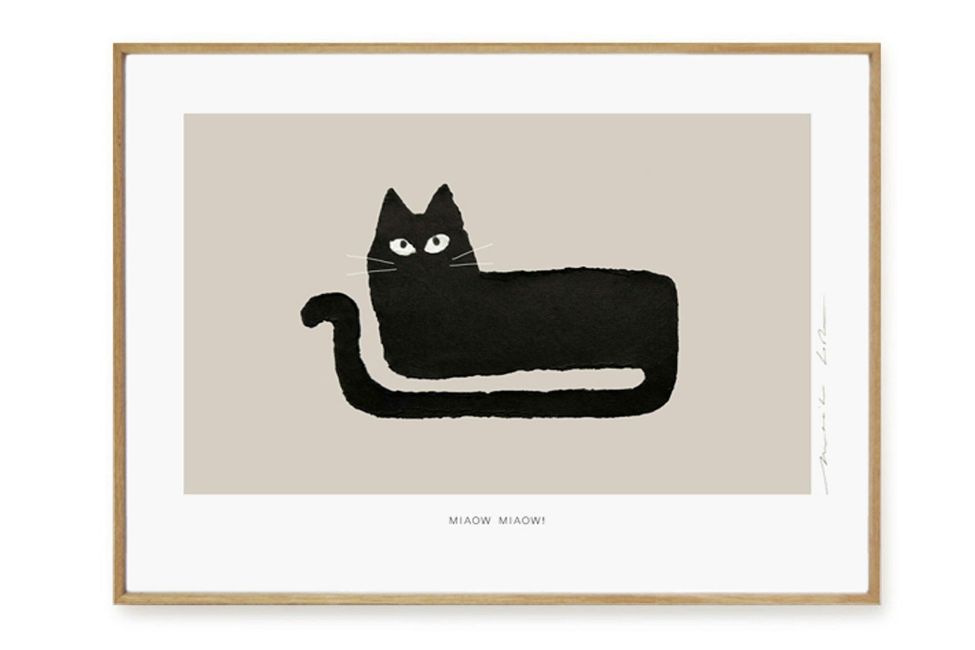 My Deer Art Shopは、「日常に、ほんの少しの物語を。」をコンセプトに、アートの持つ癒しと温もりを暮らしに届けるブランドです。愛らしい動物たちや幻想的な風景、心に残る言葉をモチーフに、イラストレーションやアートポスター、雑貨を展開。特に“鹿（Deer）”をブランドの象徴とし、静かで優しい世界観を大切にしています。ブランドの始まりは、自然と動物、そして小さな物語を描き続けてきたひとりのイラストレーターのアトリエでした。自身の描く作品が、見る人の心をそっと癒し、時には励ましになることを知り、2020年にMy Deer Art Shopとしてオンラインショップを立ち上げました。手に取った人が、作品に込められた物語やぬくもりを感じられるよう、一点一点に心を込めて制作しています。