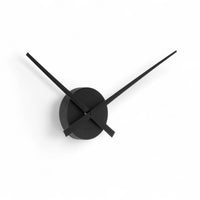 Karlsson（カールソン）は、オランダ発のデザインクロックブランドです。世界中のインテリアファンに愛されるその魅力は、洗練されたミニマルデザインとユニークな個性の融合にあります。シンプルでありながら存在感のあるデザインは、モダンな空間にも北欧風のインテリアにも自然に調和し、リビング、オフィス、カフェなど多様なシーンで活躍します。「時間を美しく飾る」をコンセプトに、Karlssonは毎年新たなデザイナーとのコラボレーションを通じて革新的なコレクションを展開。インテリア時計のトレンドをリードし続けています。高品質な素材と正確なクオーツムーブメントを採用し、見た目だけでなく実用性も兼ね備えたKarlssonの壁掛け時計・置き時計は、贈り物にも最適です。北欧インテリア、デザイン時計、おしゃれな壁掛け時計をお探しの方におすすめのブランドです。