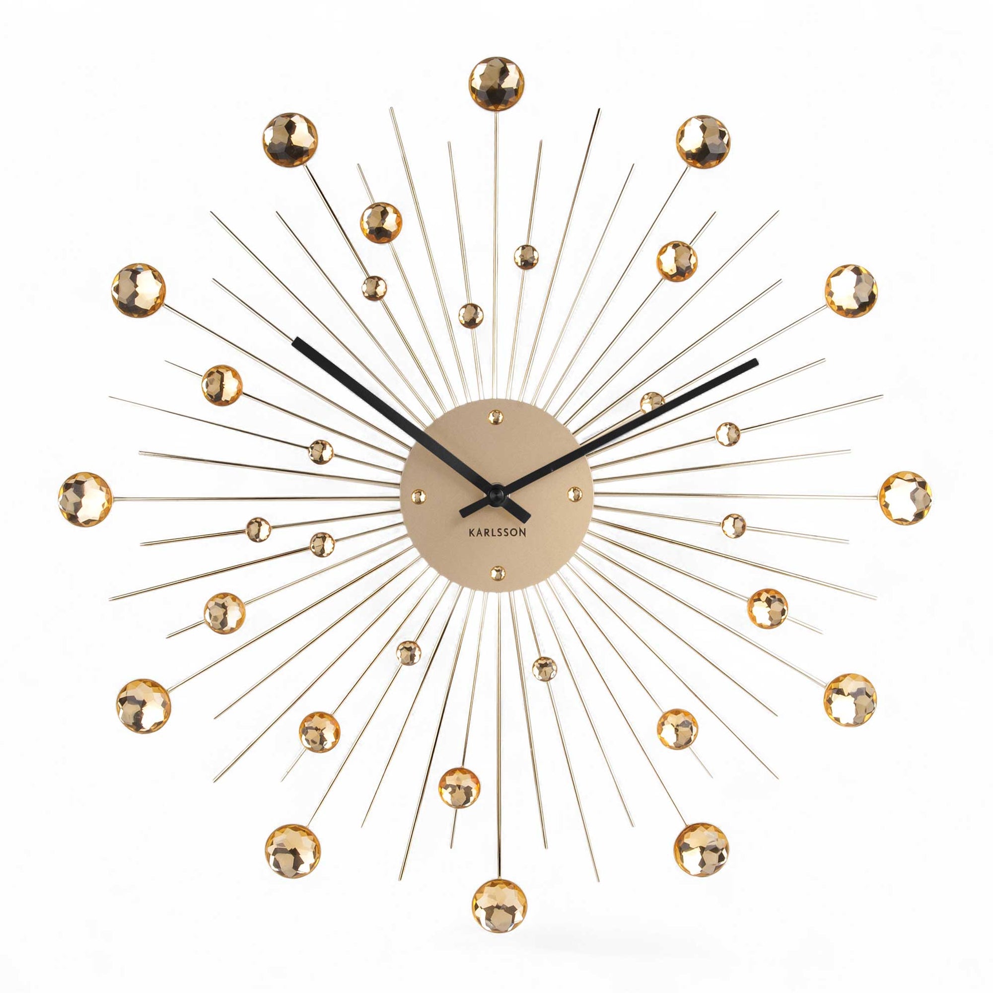 Karlsson（カールソン）は、オランダ発のデザインクロックブランドです。世界中のインテリアファンに愛されるその魅力は、洗練されたミニマルデザインとユニークな個性の融合にあります。シンプルでありながら存在感のあるデザインは、モダンな空間にも北欧風のインテリアにも自然に調和し、リビング、オフィス、カフェなど多様なシーンで活躍します。「時間を美しく飾る」をコンセプトに、Karlssonは毎年新たなデザイナーとのコラボレーションを通じて革新的なコレクションを展開。インテリア時計のトレンドをリードし続けています。高品質な素材と正確なクオーツムーブメントを採用し、見た目だけでなく実用性も兼ね備えたKarlssonの壁掛け時計・置き時計は、贈り物にも最適です。北欧インテリア、デザイン時計、おしゃれな壁掛け時計をお探しの方におすすめのブランドです。