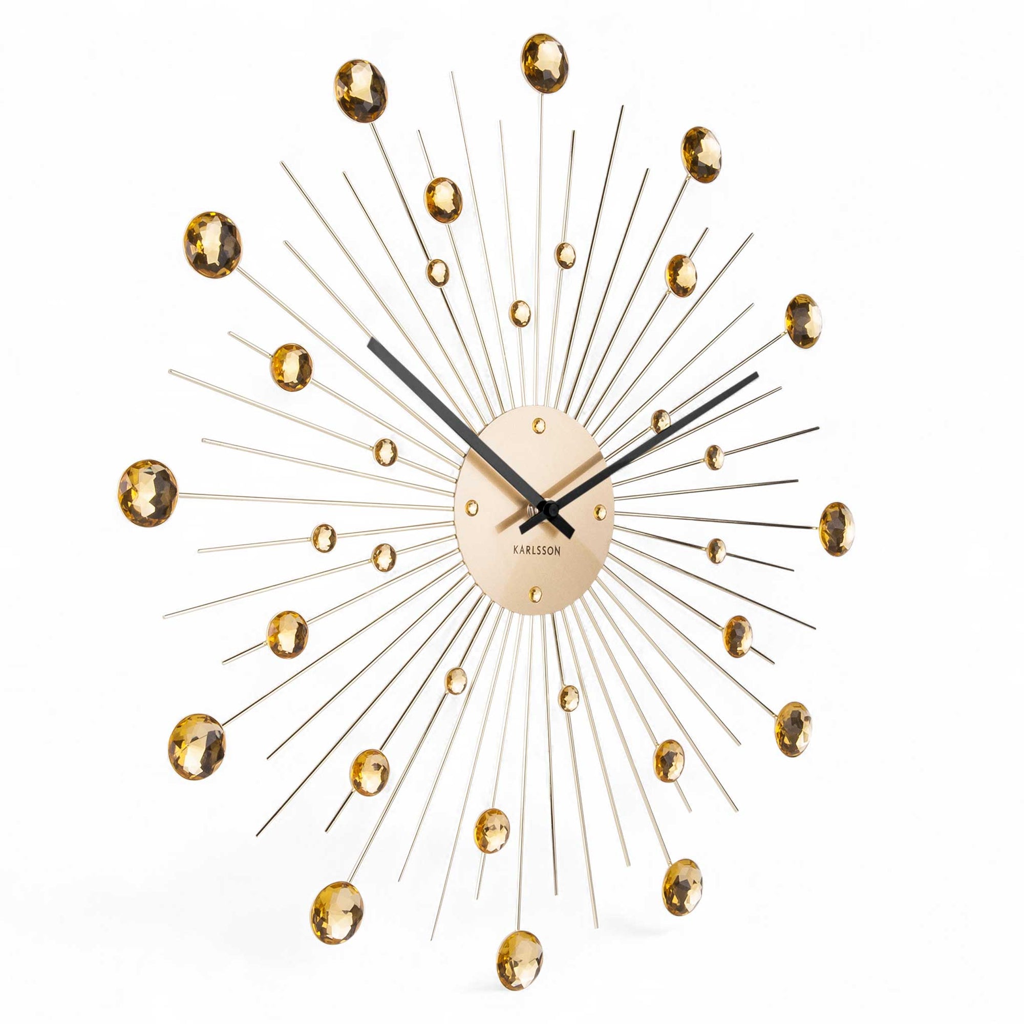Karlsson（カールソン）は、オランダ発のデザインクロックブランドです。世界中のインテリアファンに愛されるその魅力は、洗練されたミニマルデザインとユニークな個性の融合にあります。シンプルでありながら存在感のあるデザインは、モダンな空間にも北欧風のインテリアにも自然に調和し、リビング、オフィス、カフェなど多様なシーンで活躍します。「時間を美しく飾る」をコンセプトに、Karlssonは毎年新たなデザイナーとのコラボレーションを通じて革新的なコレクションを展開。インテリア時計のトレンドをリードし続けています。高品質な素材と正確なクオーツムーブメントを採用し、見た目だけでなく実用性も兼ね備えたKarlssonの壁掛け時計・置き時計は、贈り物にも最適です。北欧インテリア、デザイン時計、おしゃれな壁掛け時計をお探しの方におすすめのブランドです。
