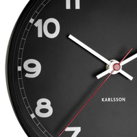 Karlsson（カールソン）は、オランダ発のデザインクロックブランドです。世界中のインテリアファンに愛されるその魅力は、洗練されたミニマルデザインとユニークな個性の融合にあります。シンプルでありながら存在感のあるデザインは、モダンな空間にも北欧風のインテリアにも自然に調和し、リビング、オフィス、カフェなど多様なシーンで活躍します。「時間を美しく飾る」をコンセプトに、Karlssonは毎年新たなデザイナーとのコラボレーションを通じて革新的なコレクションを展開。インテリア時計のトレンドをリードし続けています。高品質な素材と正確なクオーツムーブメントを採用し、見た目だけでなく実用性も兼ね備えたKarlssonの壁掛け時計・置き時計は、贈り物にも最適です。北欧インテリア、デザイン時計、おしゃれな壁掛け時計をお探しの方におすすめのブランドです。