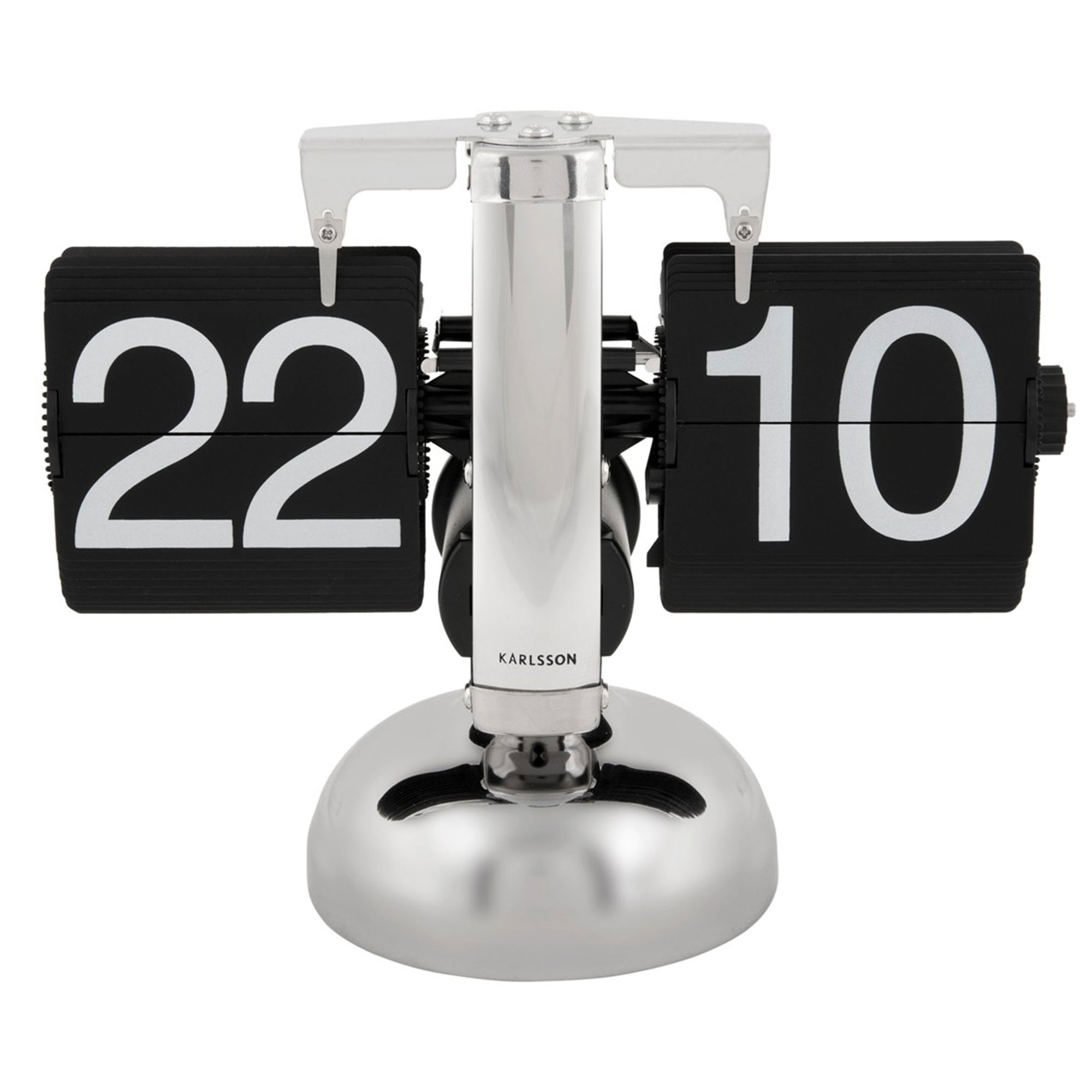 Karlsson（カールソン）は、オランダ発のデザインクロックブランドです。世界中のインテリアファンに愛されるその魅力は、洗練されたミニマルデザインとユニークな個性の融合にあります。シンプルでありながら存在感のあるデザインは、モダンな空間にも北欧風のインテリアにも自然に調和し、リビング、オフィス、カフェなど多様なシーンで活躍します。「時間を美しく飾る」をコンセプトに、Karlssonは毎年新たなデザイナーとのコラボレーションを通じて革新的なコレクションを展開。インテリア時計のトレンドをリードし続けています。高品質な素材と正確なクオーツムーブメントを採用し、見た目だけでなく実用性も兼ね備えたKarlssonの壁掛け時計・置き時計は、贈り物にも最適です。北欧インテリア、デザイン時計、おしゃれな壁掛け時計をお探しの方におすすめのブランドです。