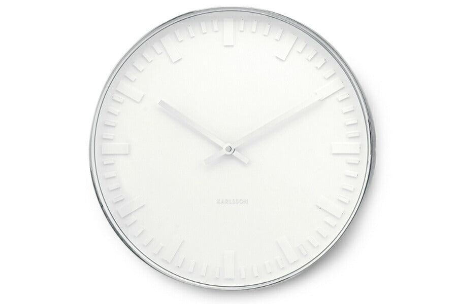 PresentTimeはオランダのブランドです。鉄道の駅や公共の施設で使用されている事で有名なオランダの時計会社Karlsson（カールソン）等を買収した事により、シンプルながらも深みのあるデザイン時計ブランドとして認識されています。現在では、様々なデザインインテリア雑貨を生み出しており、世界中の80カ国以上で販売されています。