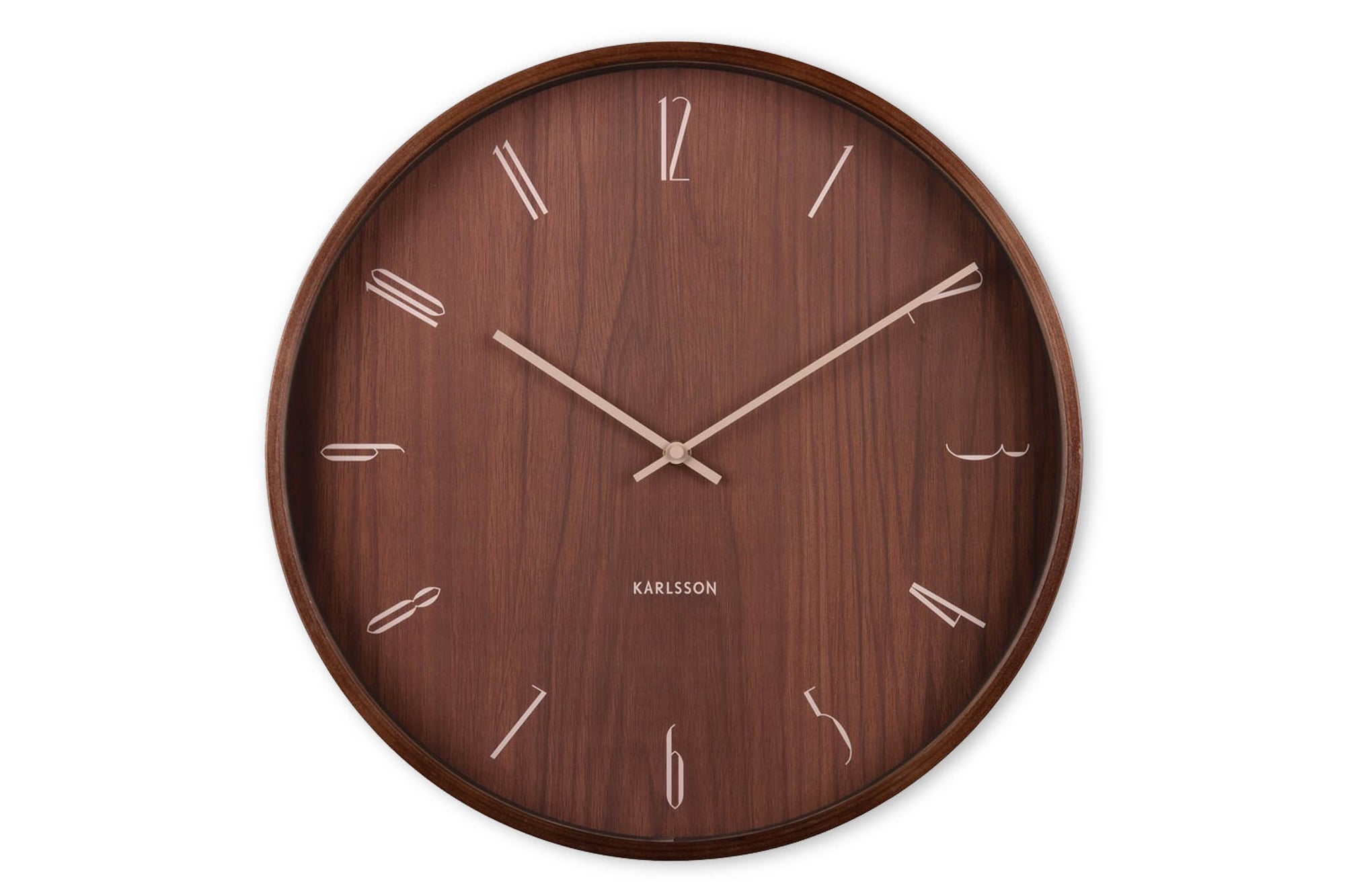 Karlsson（カールソン）は、オランダ発のデザインクロックブランドです。世界中のインテリアファンに愛されるその魅力は、洗練されたミニマルデザインとユニークな個性の融合にあります。シンプルでありながら存在感のあるデザインは、モダンな空間にも北欧風のインテリアにも自然に調和し、リビング、オフィス、カフェなど多様なシーンで活躍します。「時間を美しく飾る」をコンセプトに、Karlssonは毎年新たなデザイナーとのコラボレーションを通じて革新的なコレクションを展開。インテリア時計のトレンドをリードし続けています。高品質な素材と正確なクオーツムーブメントを採用し、見た目だけでなく実用性も兼ね備えたKarlssonの壁掛け時計・置き時計は、贈り物にも最適です。北欧インテリア、デザイン時計、おしゃれな壁掛け時計をお探しの方におすすめのブランドです。