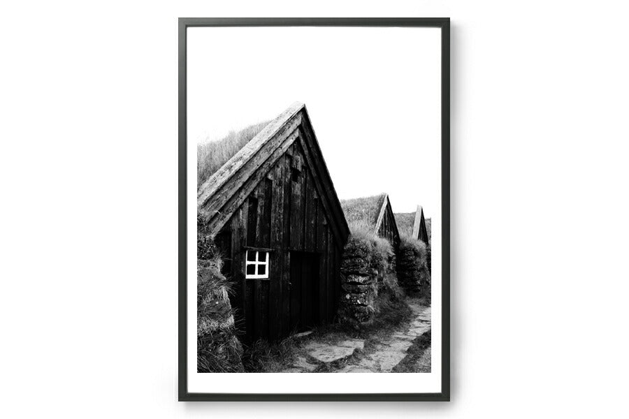 「CocoLapineDesign」はベルギーの女性デザイナー2人によって立ち上げられたブランドです。インテリアデザインに強い情熱を持った彼女達の世界観が表現されたアートプリントは、ヴィンテージやクラシックインテリアなどにも合う落ち着いた深みのある色合いです。