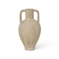Ferm Living（ファームリビング）は、人生の対比を意識しながら、期待や夢の中で快適さと意味を追い求め、真の価値を感じられる空間を提供することを目指しています。デザインへの情熱と、環境や社会に配慮した責任ある選択を大切にし、誠実で心地よい製品や環境づくりに取り組んでいます。デンマーク・コペンハーゲンを拠点に、世界中の職人と協働し、スカンジナビアの思想と世界の技術・伝統を融合。柔らかなフォルムや豊かなテクスチャー、意外性のあるディテールを特徴とするコレクションは、洗練された美しさの中にも驚きと温かみをもたらします。素材選びから製造、配送まで持続可能性を意識し、より良い未来へ向けた選択を後押しします。家具、アクセサリー、照明を通じて、あなたらしく心地よい空間づくりをサポートします。