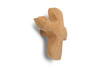 ファームリビングは、人生の対比を意識しながら、期待と夢の中で意味や快適さを追い求め、真の価値を感じる場所と自分らしさを実現できる空間を提供することを目指しています。デザインへの情熱と責任ある選択へのコミットメントから生まれた、誠実で心地よい製品や環境づくりを大切にしています。デンマーク・コペンハーゲンを拠点に、世界中の職人と協力し、スカンジナビアの考え方と世界の技術や伝統を融合させた製品を提供しています。柔らかなフォルム、豊かなテクスチャー、そして驚きのあるディテールで構成され、洗練された雰囲気の中にも意外性を感じさせるアイテムを揃えています。素材や製造過程から配送に至るまで、持続可能な未来を形作るために挑戦を続け、より責任ある選択をしやすくしています。ファームリビングは家具、アクセサリー、照明を通じ、あなた自身が心地よく感じる空間を作り出すお手伝いをします。