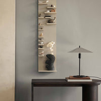 Ferm Living（ファームリビング）は、人生の対比を意識しながら、期待や夢の中で快適さと意味を追い求め、真の価値を感じられる空間を提供することを目指しています。デザインへの情熱と、環境や社会に配慮した責任ある選択を大切にし、誠実で心地よい製品や環境づくりに取り組んでいます。デンマーク・コペンハーゲンを拠点に、世界中の職人と協働し、スカンジナビアの思想と世界の技術・伝統を融合。柔らかなフォルムや豊かなテクスチャー、意外性のあるディテールを特徴とするコレクションは、洗練された美しさの中にも驚きと温かみをもたらします。素材選びから製造、配送まで持続可能性を意識し、より良い未来へ向けた選択を後押しします。家具、アクセサリー、照明を通じて、あなたらしく心地よい空間づくりをサポートします。
