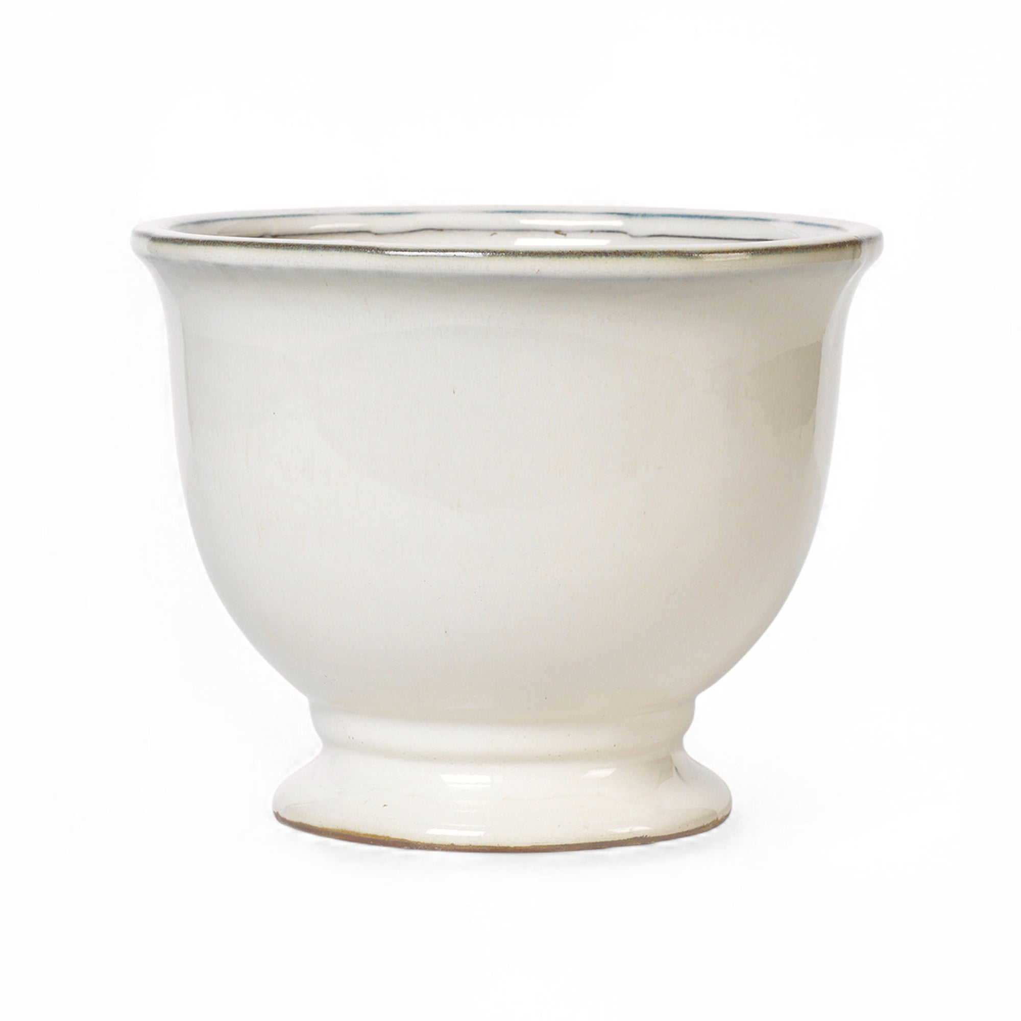 Broste Copenhagen（ブロステ・コペンハーゲン）は、1955年にデンマーク・コペンハーゲンで設立された、北欧デザインを代表するインテリアブランドのひとつです。創業以来、「暮らしに寄り添う上質なデザイン」をコンセプトに、自然から着想を得た柔らかな色彩や素材感を大切にしたコレクションを展開しています。トレンドに流されないタイムレスな美しさと実用性を兼ね備え、北欧ならではの穏やかで洗練された空間づくりをサポートします。クラフト感ある質感や素材選び、優れたディテールにより、住まいに心地よさと個性をもたらします。スカンジナビアの自然と都市生活を調和させるデザイン哲学のもと、Broste Copenhagenは現代的なライフスタイルに溶け込みながら、感性豊かな空間を演出します。北欧らしい温もりと美しさを取り入れたい方に、長く愛されるブランドです。