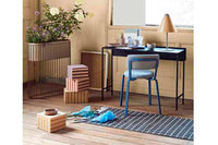 「BrosteCopenhagen」は1955年に設立された伝統的なデンマークのブランドです。キャンドルや食器や装飾品など昔からある物を尊重して、バランス良く現在のデザインを加え、今の生活に馴染む様な製品を作成しています。