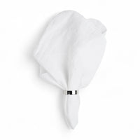 Broste Copenhagen（ブロステ・コペンハーゲン）は、1955年にデンマーク・コペンハーゲンで設立された、北欧デザインを代表するインテリアブランドのひとつです。創業以来、「暮らしに寄り添う上質なデザイン」をコンセプトに、自然から着想を得た柔らかな色彩や素材感を大切にしたコレクションを展開しています。トレンドに流されないタイムレスな美しさと実用性を兼ね備え、北欧ならではの穏やかで洗練された空間づくりをサポートします。クラフト感ある質感や素材選び、優れたディテールにより、住まいに心地よさと個性をもたらします。スカンジナビアの自然と都市生活を調和させるデザイン哲学のもと、Broste Copenhagenは現代的なライフスタイルに溶け込みながら、感性豊かな空間を演出します。北欧らしい温もりと美しさを取り入れたい方に、長く愛されるブランドです。