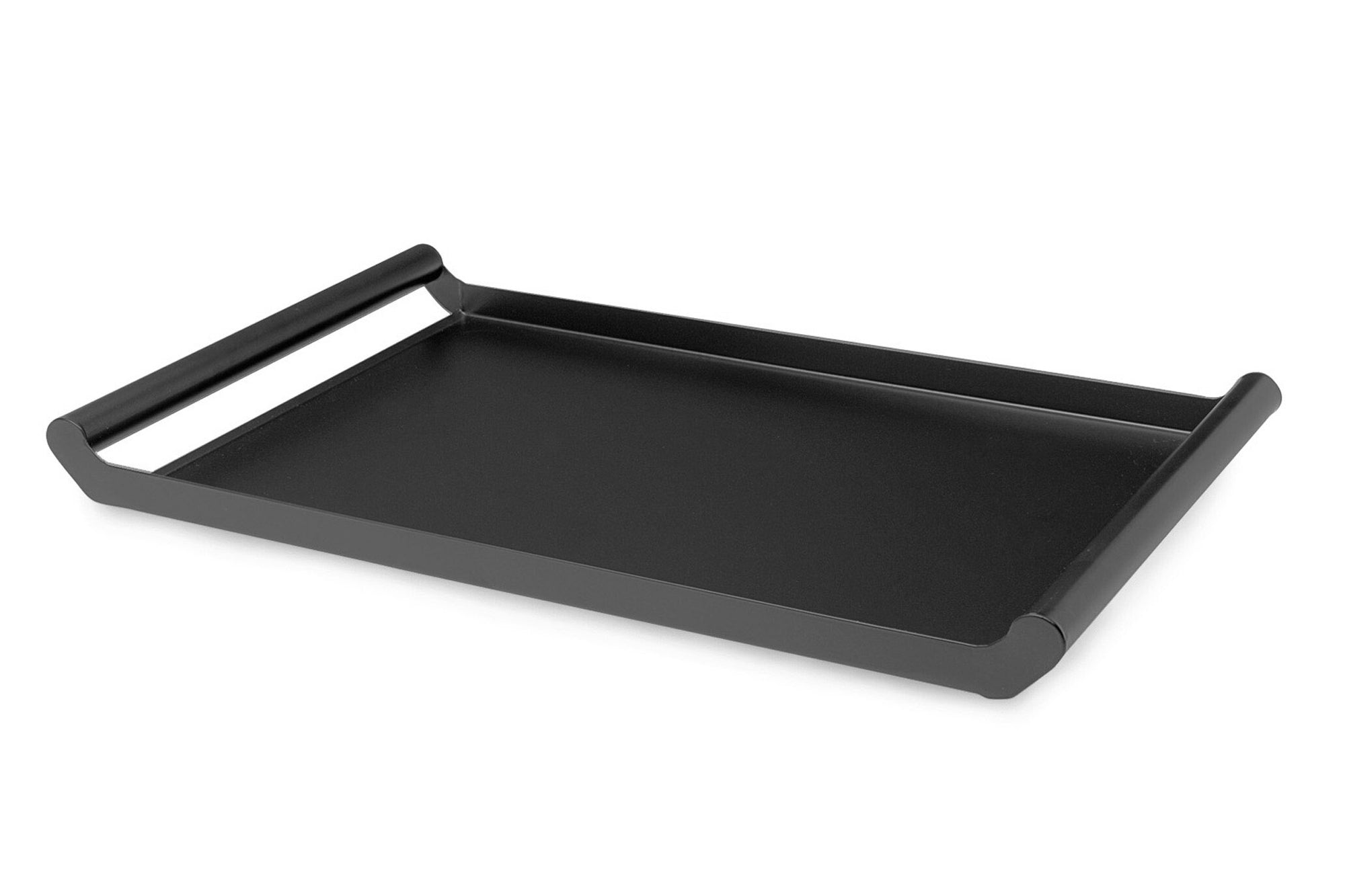 Broste Copenhagen（ブロステ・コペンハーゲン）は、1955年にデンマーク・コペンハーゲンで設立された、北欧デザインを代表するインテリアブランドのひとつです。創業以来、「暮らしに寄り添う上質なデザイン」をコンセプトに、自然から着想を得た柔らかな色彩や素材感を大切にしたコレクションを展開しています。トレンドに流されないタイムレスな美しさと実用性を兼ね備え、北欧ならではの穏やかで洗練された空間づくりをサポートします。クラフト感ある質感や素材選び、優れたディテールにより、住まいに心地よさと個性をもたらします。スカンジナビアの自然と都市生活を調和させるデザイン哲学のもと、Broste Copenhagenは現代的なライフスタイルに溶け込みながら、感性豊かな空間を演出します。北欧らしい温もりと美しさを取り入れたい方に、長く愛されるブランドです。