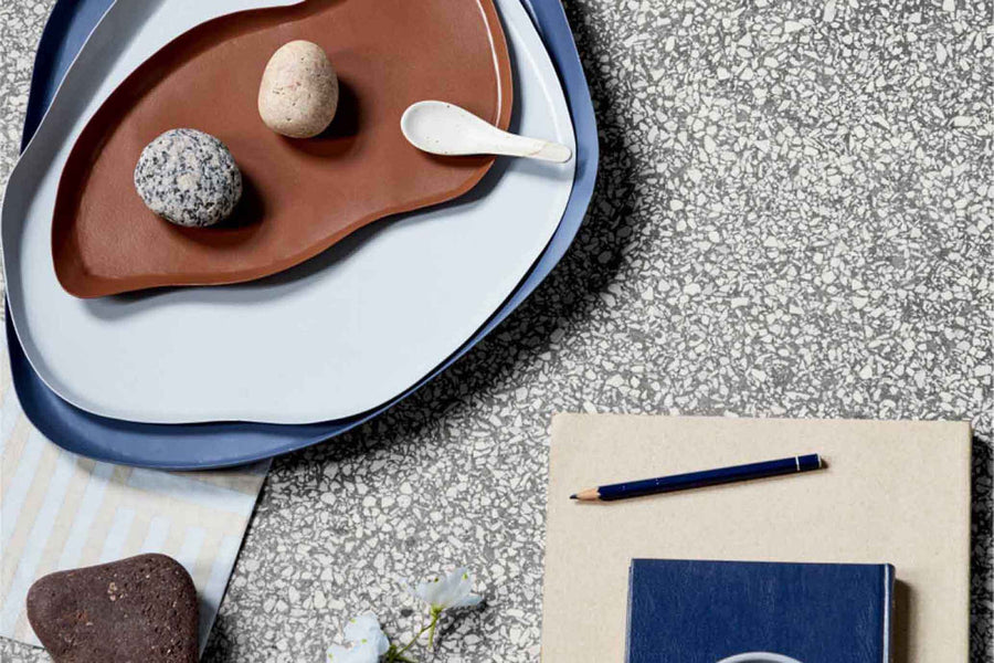 「BrosteCopenhagen」は1955年に設立された伝統的なデンマークのブランドです。キャンドルや食器や装飾品など昔からある物を尊重して、バランス良く現在のデザインを加え、今の生活に馴染む様な製品を作成しています。