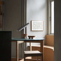 Atelier Cph（アトリエ・シーピーエイチ）は、デンマーク・コペンハーゲンを拠点とするデザインスタジオ兼アートブランドです。ミニマルで構築的なビジュアルを特徴とし、抽象アートやコラージュを中心としたアートポスターを多数手がけています。北欧デザインらしい洗練された感性とバランスの取れた構成美が魅力で、リビング、寝室、書斎、オフィスなど、あらゆる空間に調和と静けさをもたらします。幾何学的なモチーフを用いたアートは、ギャラリーウォールやモダンインテリアのアクセントにも最適。高品質な紙と印刷による仕上がりで、インテリアとしての完成度も高く評価されています。北欧アートポスター、現代アート、ミニマルデザイン、韓国インテリアなど、幅広いスタイルにマッチするスタイリッシュなアートを探している方におすすめです。