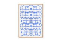 Atelier Cph（アトリエ・シーピーエイチ）は、デンマーク・コペンハーゲンを拠点とするデザインスタジオ兼アートブランドです。ミニマルで構築的なビジュアルを特徴とし、抽象アートやコラージュを中心としたアートポスターを多数手がけています。北欧デザインらしい洗練された感性とバランスの取れた構成美が魅力で、リビング、寝室、書斎、オフィスなど、あらゆる空間に調和と静けさをもたらします。幾何学的なモチーフを用いたアートは、ギャラリーウォールやモダンインテリアのアクセントにも最適。高品質な紙と印刷による仕上がりで、インテリアとしての完成度も高く評価されています。北欧アートポスター、現代アート、ミニマルデザイン、韓国インテリアなど、幅広いスタイルにマッチするスタイリッシュなアートを探している方におすすめです。