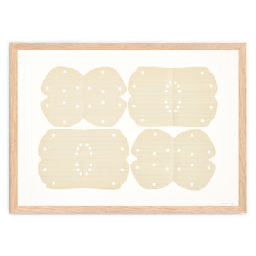 Atelier Cph（アトリエ・シーピーエイチ）は、デンマーク・コペンハーゲンを拠点とするデザインスタジオ兼アートブランドです。ミニマルで構築的なビジュアルを特徴とし、抽象アートやコラージュを中心としたアートポスターを多数手がけています。北欧デザインらしい洗練された感性とバランスの取れた構成美が魅力で、リビング、寝室、書斎、オフィスなど、あらゆる空間に調和と静けさをもたらします。幾何学的なモチーフを用いたアートは、ギャラリーウォールやモダンインテリアのアクセントにも最適。高品質な紙と印刷による仕上がりで、インテリアとしての完成度も高く評価されています。北欧アートポスター、現代アート、ミニマルデザイン、韓国インテリアなど、幅広いスタイルにマッチするスタイリッシュなアートを探している方におすすめです。