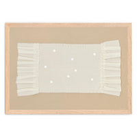 Atelier Cph（アトリエ・シーピーエイチ）は、デンマーク・コペンハーゲンを拠点とするデザインスタジオ兼アートブランドです。ミニマルで構築的なビジュアルを特徴とし、抽象アートやコラージュを中心としたアートポスターを多数手がけています。北欧デザインらしい洗練された感性とバランスの取れた構成美が魅力で、リビング、寝室、書斎、オフィスなど、あらゆる空間に調和と静けさをもたらします。幾何学的なモチーフを用いたアートは、ギャラリーウォールやモダンインテリアのアクセントにも最適。高品質な紙と印刷による仕上がりで、インテリアとしての完成度も高く評価されています。北欧アートポスター、現代アート、ミニマルデザイン、韓国インテリアなど、幅広いスタイルにマッチするスタイリッシュなアートを探している方におすすめです。