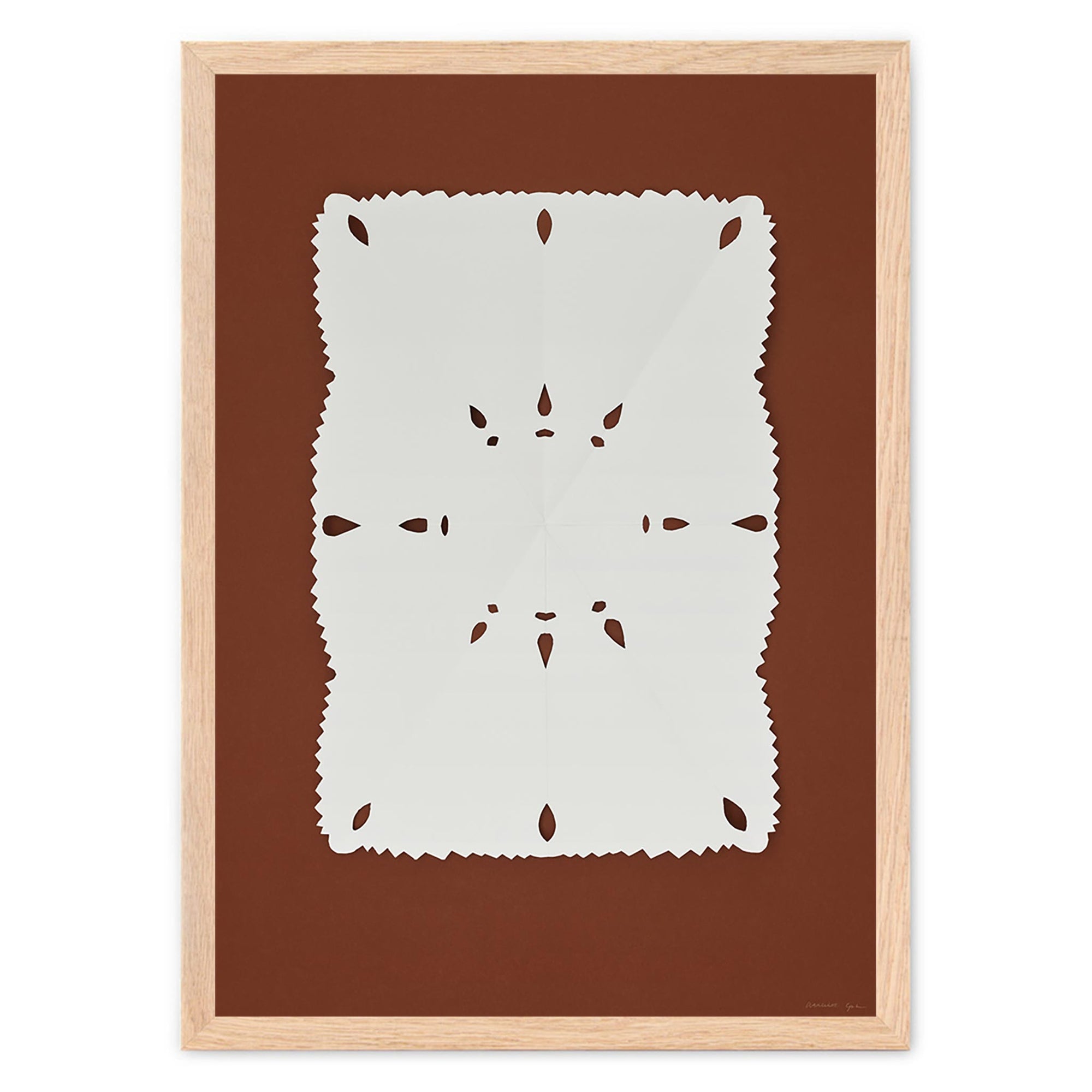 Atelier Cph（アトリエ・シーピーエイチ）は、デンマーク・コペンハーゲンを拠点とするデザインスタジオ兼アートブランドです。ミニマルで構築的なビジュアルを特徴とし、抽象アートやコラージュを中心としたアートポスターを多数手がけています。北欧デザインらしい洗練された感性とバランスの取れた構成美が魅力で、リビング、寝室、書斎、オフィスなど、あらゆる空間に調和と静けさをもたらします。幾何学的なモチーフを用いたアートは、ギャラリーウォールやモダンインテリアのアクセントにも最適。高品質な紙と印刷による仕上がりで、インテリアとしての完成度も高く評価されています。北欧アートポスター、現代アート、ミニマルデザイン、韓国インテリアなど、幅広いスタイルにマッチするスタイリッシュなアートを探している方におすすめです。