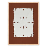 Atelier Cph（アトリエ・シーピーエイチ）は、デンマーク・コペンハーゲンを拠点とするデザインスタジオ兼アートブランドです。ミニマルで構築的なビジュアルを特徴とし、抽象アートやコラージュを中心としたアートポスターを多数手がけています。北欧デザインらしい洗練された感性とバランスの取れた構成美が魅力で、リビング、寝室、書斎、オフィスなど、あらゆる空間に調和と静けさをもたらします。幾何学的なモチーフを用いたアートは、ギャラリーウォールやモダンインテリアのアクセントにも最適。高品質な紙と印刷による仕上がりで、インテリアとしての完成度も高く評価されています。北欧アートポスター、現代アート、ミニマルデザイン、韓国インテリアなど、幅広いスタイルにマッチするスタイリッシュなアートを探している方におすすめです。