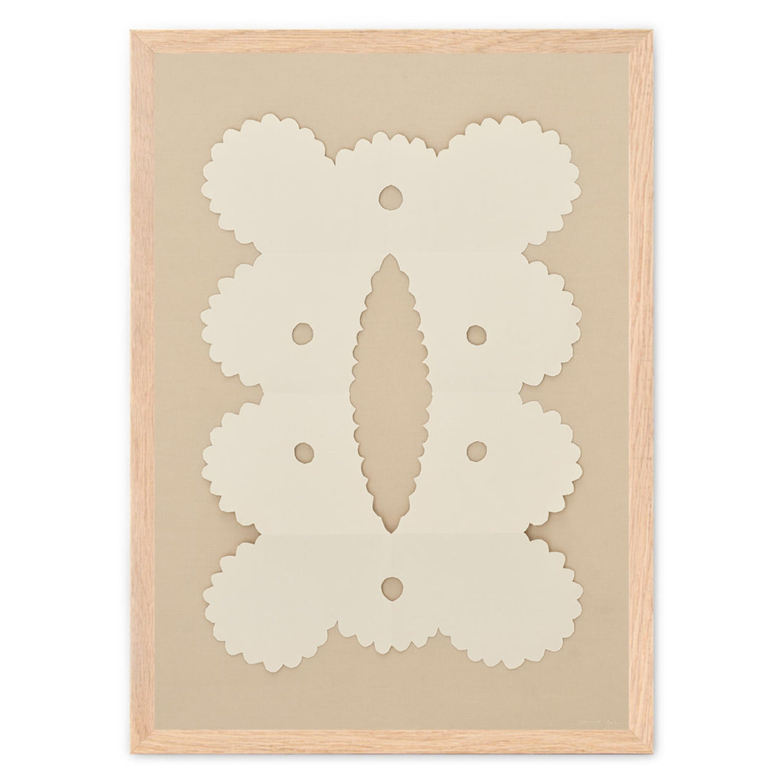 Atelier Cph（アトリエ・シーピーエイチ）は、デンマーク・コペンハーゲンを拠点とするデザインスタジオ兼アートブランドです。ミニマルで構築的なビジュアルを特徴とし、抽象アートやコラージュを中心としたアートポスターを多数手がけています。北欧デザインらしい洗練された感性とバランスの取れた構成美が魅力で、リビング、寝室、書斎、オフィスなど、あらゆる空間に調和と静けさをもたらします。幾何学的なモチーフを用いたアートは、ギャラリーウォールやモダンインテリアのアクセントにも最適。高品質な紙と印刷による仕上がりで、インテリアとしての完成度も高く評価されています。北欧アートポスター、現代アート、ミニマルデザイン、韓国インテリアなど、幅広いスタイルにマッチするスタイリッシュなアートを探している方におすすめです。