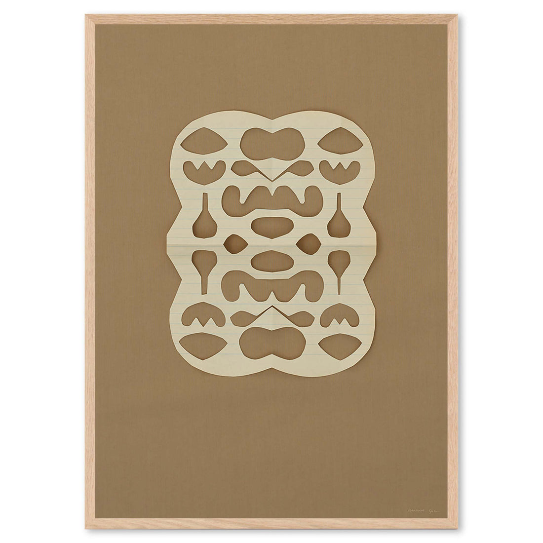 Atelier Cph（アトリエ・シーピーエイチ）は、デンマーク・コペンハーゲンを拠点とするデザインスタジオ兼アートブランドです。ミニマルで構築的なビジュアルを特徴とし、抽象アートやコラージュを中心としたアートポスターを多数手がけています。北欧デザインらしい洗練された感性とバランスの取れた構成美が魅力で、リビング、寝室、書斎、オフィスなど、あらゆる空間に調和と静けさをもたらします。幾何学的なモチーフを用いたアートは、ギャラリーウォールやモダンインテリアのアクセントにも最適。高品質な紙と印刷による仕上がりで、インテリアとしての完成度も高く評価されています。北欧アートポスター、現代アート、ミニマルデザイン、韓国インテリアなど、幅広いスタイルにマッチするスタイリッシュなアートを探している方におすすめです。