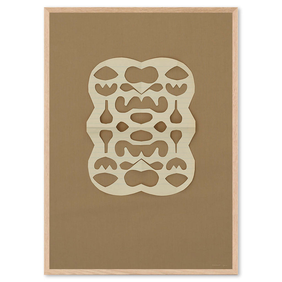 Atelier Cph（アトリエ・シーピーエイチ）は、デンマーク・コペンハーゲンを拠点とするデザインスタジオ兼アートブランドです。ミニマルで構築的なビジュアルを特徴とし、抽象アートやコラージュを中心としたアートポスターを多数手がけています。北欧デザインらしい洗練された感性とバランスの取れた構成美が魅力で、リビング、寝室、書斎、オフィスなど、あらゆる空間に調和と静けさをもたらします。幾何学的なモチーフを用いたアートは、ギャラリーウォールやモダンインテリアのアクセントにも最適。高品質な紙と印刷による仕上がりで、インテリアとしての完成度も高く評価されています。北欧アートポスター、現代アート、ミニマルデザイン、韓国インテリアなど、幅広いスタイルにマッチするスタイリッシュなアートを探している方におすすめです。