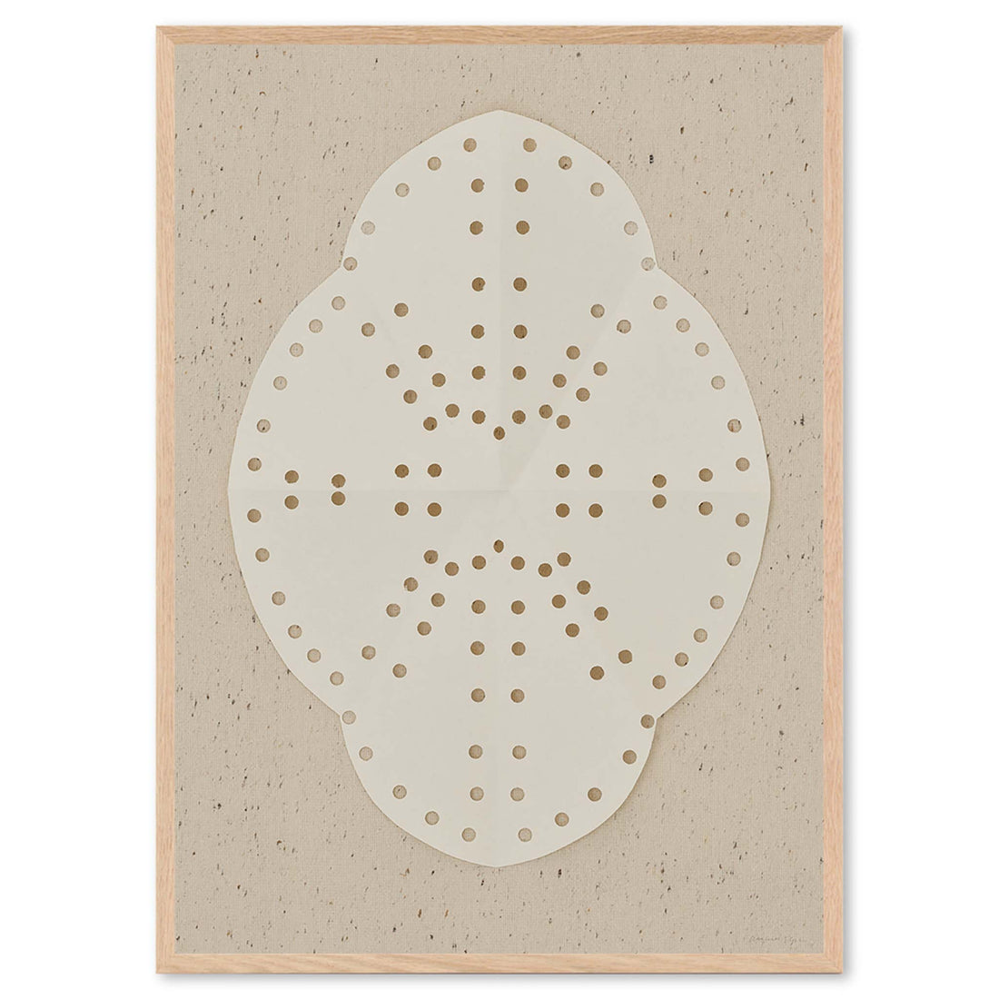 Atelier Cph（アトリエ・シーピーエイチ）は、デンマーク・コペンハーゲンを拠点とするデザインスタジオ兼アートブランドです。ミニマルで構築的なビジュアルを特徴とし、抽象アートやコラージュを中心としたアートポスターを多数手がけています。北欧デザインらしい洗練された感性とバランスの取れた構成美が魅力で、リビング、寝室、書斎、オフィスなど、あらゆる空間に調和と静けさをもたらします。幾何学的なモチーフを用いたアートは、ギャラリーウォールやモダンインテリアのアクセントにも最適。高品質な紙と印刷による仕上がりで、インテリアとしての完成度も高く評価されています。北欧アートポスター、現代アート、ミニマルデザイン、韓国インテリアなど、幅広いスタイルにマッチするスタイリッシュなアートを探している方におすすめです。