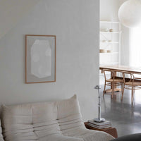 Atelier Cph（アトリエ・シーピーエイチ）は、デンマーク・コペンハーゲンを拠点とするデザインスタジオ兼アートブランドです。ミニマルで構築的なビジュアルを特徴とし、抽象アートやコラージュを中心としたアートポスターを多数手がけています。北欧デザインらしい洗練された感性とバランスの取れた構成美が魅力で、リビング、寝室、書斎、オフィスなど、あらゆる空間に調和と静けさをもたらします。幾何学的なモチーフを用いたアートは、ギャラリーウォールやモダンインテリアのアクセントにも最適。高品質な紙と印刷による仕上がりで、インテリアとしての完成度も高く評価されています。北欧アートポスター、現代アート、ミニマルデザイン、韓国インテリアなど、幅広いスタイルにマッチするスタイリッシュなアートを探している方におすすめです。