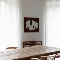 Atelier Cph（アトリエ・シーピーエイチ）は、デンマーク・コペンハーゲンを拠点とするデザインスタジオ兼アートブランドです。ミニマルで構築的なビジュアルを特徴とし、抽象アートやコラージュを中心としたアートポスターを多数手がけています。北欧デザインらしい洗練された感性とバランスの取れた構成美が魅力で、リビング、寝室、書斎、オフィスなど、あらゆる空間に調和と静けさをもたらします。幾何学的なモチーフを用いたアートは、ギャラリーウォールやモダンインテリアのアクセントにも最適。高品質な紙と印刷による仕上がりで、インテリアとしての完成度も高く評価されています。北欧アートポスター、現代アート、ミニマルデザイン、韓国インテリアなど、幅広いスタイルにマッチするスタイリッシュなアートを探している方におすすめです。