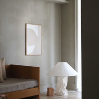 Atelier Cph（アトリエ・シーピーエイチ）は、デンマーク・コペンハーゲンを拠点とするデザインスタジオ兼アートブランドです。ミニマルで構築的なビジュアルを特徴とし、抽象アートやコラージュを中心としたアートポスターを多数手がけています。北欧デザインらしい洗練された感性とバランスの取れた構成美が魅力で、リビング、寝室、書斎、オフィスなど、あらゆる空間に調和と静けさをもたらします。幾何学的なモチーフを用いたアートは、ギャラリーウォールやモダンインテリアのアクセントにも最適。高品質な紙と印刷による仕上がりで、インテリアとしての完成度も高く評価されています。北欧アートポスター、現代アート、ミニマルデザイン、韓国インテリアなど、幅広いスタイルにマッチするスタイリッシュなアートを探している方におすすめです。