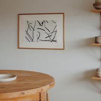 Atelier Cph（アトリエ・シーピーエイチ）は、デンマーク・コペンハーゲンを拠点とするデザインスタジオ兼アートブランドです。ミニマルで構築的なビジュアルを特徴とし、抽象アートやコラージュを中心としたアートポスターを多数手がけています。北欧デザインらしい洗練された感性とバランスの取れた構成美が魅力で、リビング、寝室、書斎、オフィスなど、あらゆる空間に調和と静けさをもたらします。幾何学的なモチーフを用いたアートは、ギャラリーウォールやモダンインテリアのアクセントにも最適。高品質な紙と印刷による仕上がりで、インテリアとしての完成度も高く評価されています。北欧アートポスター、現代アート、ミニマルデザイン、韓国インテリアなど、幅広いスタイルにマッチするスタイリッシュなアートを探している方におすすめです。