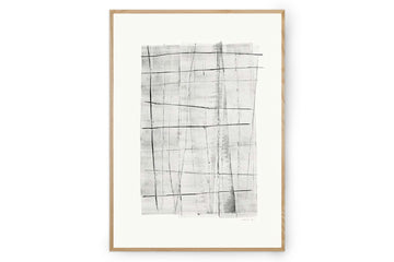 Atelier Cph（アトリエ・シーピーエイチ）は、デンマーク・コペンハーゲンを拠点とするデザインスタジオ兼アートブランドです。ミニマルで構築的なビジュアルを特徴とし、抽象アートやコラージュを中心としたアートポスターを多数手がけています。北欧デザインらしい洗練された感性とバランスの取れた構成美が魅力で、リビング、寝室、書斎、オフィスなど、あらゆる空間に調和と静けさをもたらします。幾何学的なモチーフを用いたアートは、ギャラリーウォールやモダンインテリアのアクセントにも最適。高品質な紙と印刷による仕上がりで、インテリアとしての完成度も高く評価されています。北欧アートポスター、現代アート、ミニマルデザイン、韓国インテリアなど、幅広いスタイルにマッチするスタイリッシュなアートを探している方におすすめです。