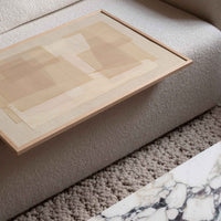 Atelier Cph（アトリエ・シーピーエイチ）は、デンマーク・コペンハーゲンを拠点とするデザインスタジオ兼アートブランドです。ミニマルで構築的なビジュアルを特徴とし、抽象アートやコラージュを中心としたアートポスターを多数手がけています。北欧デザインらしい洗練された感性とバランスの取れた構成美が魅力で、リビング、寝室、書斎、オフィスなど、あらゆる空間に調和と静けさをもたらします。幾何学的なモチーフを用いたアートは、ギャラリーウォールやモダンインテリアのアクセントにも最適。高品質な紙と印刷による仕上がりで、インテリアとしての完成度も高く評価されています。北欧アートポスター、現代アート、ミニマルデザイン、韓国インテリアなど、幅広いスタイルにマッチするスタイリッシュなアートを探している方におすすめです。