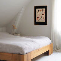 Atelier Cph（アトリエ・シーピーエイチ）は、デンマーク・コペンハーゲンを拠点とするデザインスタジオ兼アートブランドです。ミニマルで構築的なビジュアルを特徴とし、抽象アートやコラージュを中心としたアートポスターを多数手がけています。北欧デザインらしい洗練された感性とバランスの取れた構成美が魅力で、リビング、寝室、書斎、オフィスなど、あらゆる空間に調和と静けさをもたらします。幾何学的なモチーフを用いたアートは、ギャラリーウォールやモダンインテリアのアクセントにも最適。高品質な紙と印刷による仕上がりで、インテリアとしての完成度も高く評価されています。北欧アートポスター、現代アート、ミニマルデザイン、韓国インテリアなど、幅広いスタイルにマッチするスタイリッシュなアートを探している方におすすめです。