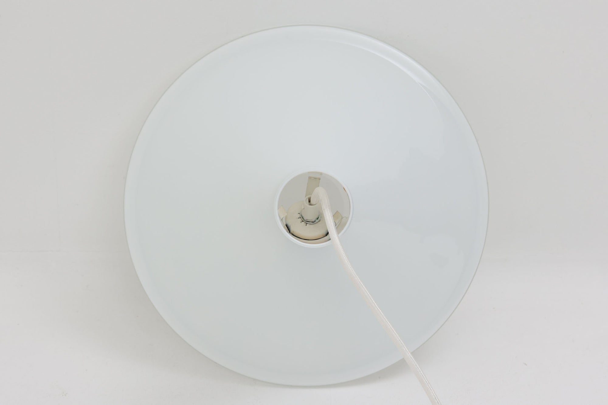 北欧より買い付けた、Holmgaard社製ビンテージランプです。照明部分はデンマークを代表する照明メーカーFog &amp; morup社によって作成されています。Holmgaard社のペンダントライトの中でも人気の「P&amp;T PENDEL」シリーズです。