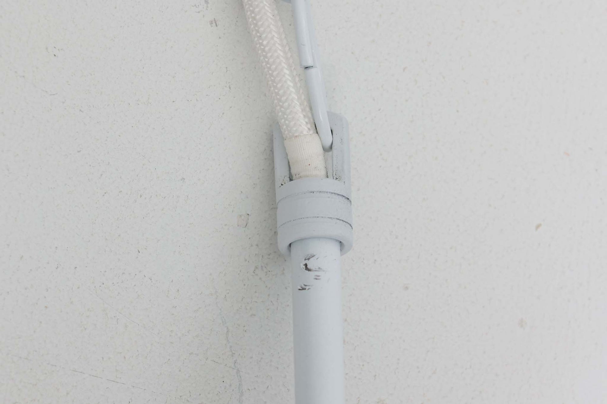 北欧より買い付けた、Holmgaard社製(現Royal Copenhagen)ビンテージランプです。「Kropendel」シリーズです。大型ですがドーム型で優しい印象です。