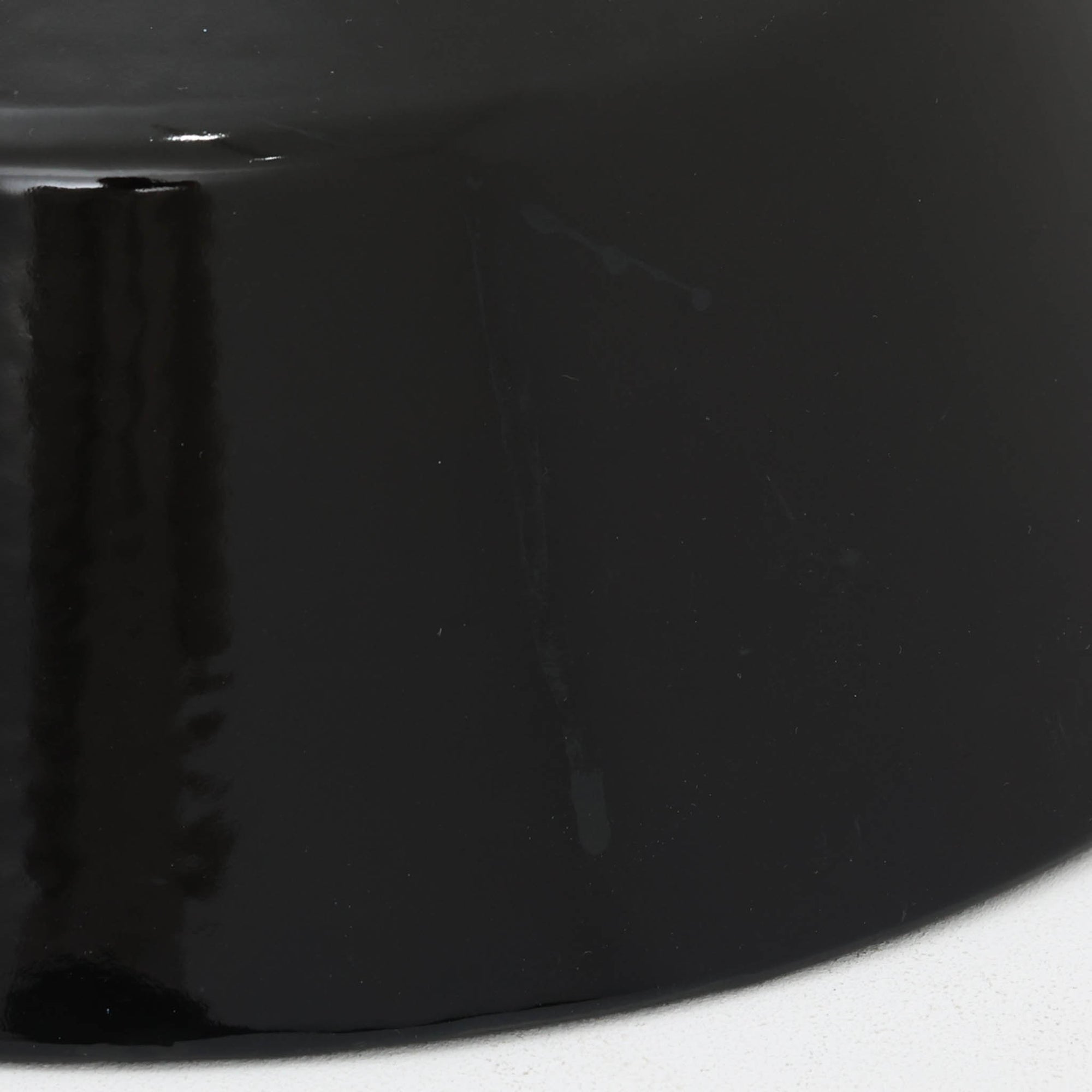 「The work shop lamp」です。Louis Poulsen社の定番ランプ。復刻品はアルミ製ですが、こちらはビンテージ品ならではの琺瑯＆エナメルモデル。艶感が魅力的です。