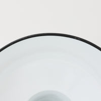 「The work shop lamp」です。Louis Poulsen社の定番ランプ。復刻品はアルミ製ですが、こちらはビンテージ品ならではの琺瑯＆エナメルモデル。艶感が魅力的です。