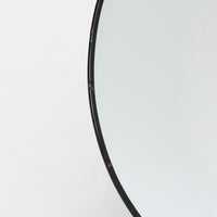 「The work shop lamp」です。Louis Poulsen社の定番ランプ。復刻品はアルミ製ですが、こちらはビンテージ品ならではの琺瑯＆エナメルモデル。艶感が魅力的です。
